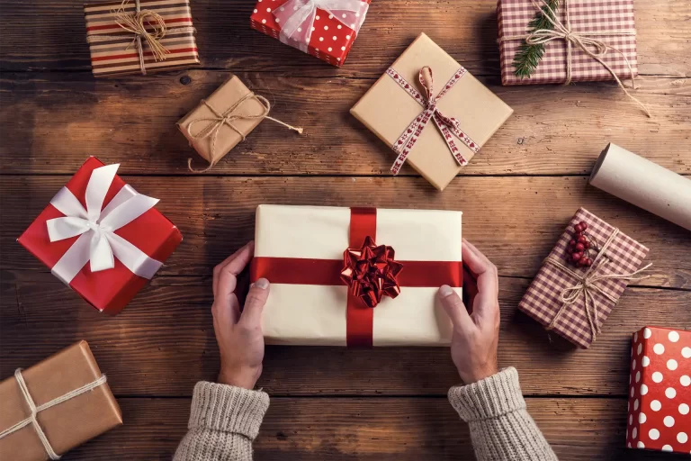 Gifts That Glow: Why Waxing Packages & Gift Cards Make the Best Holiday Presents