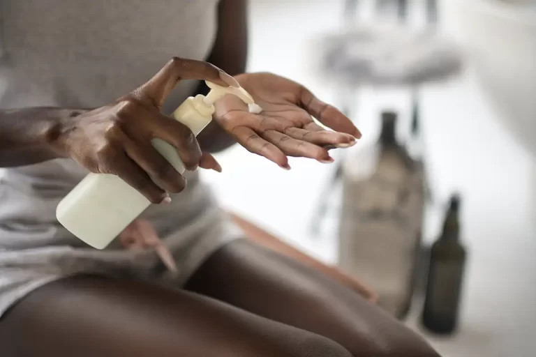 Brazilian Wax Aftercare in Winter: How to Avoid Dryness, Irritation, and Ingrowns